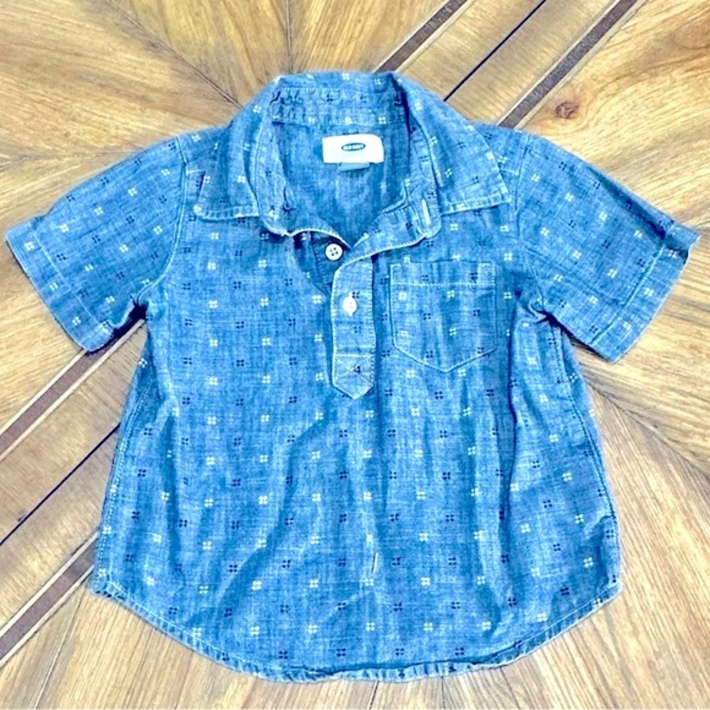 EUC Old Navy Toddler Boys Denim Button Down Shirt—Size 2T